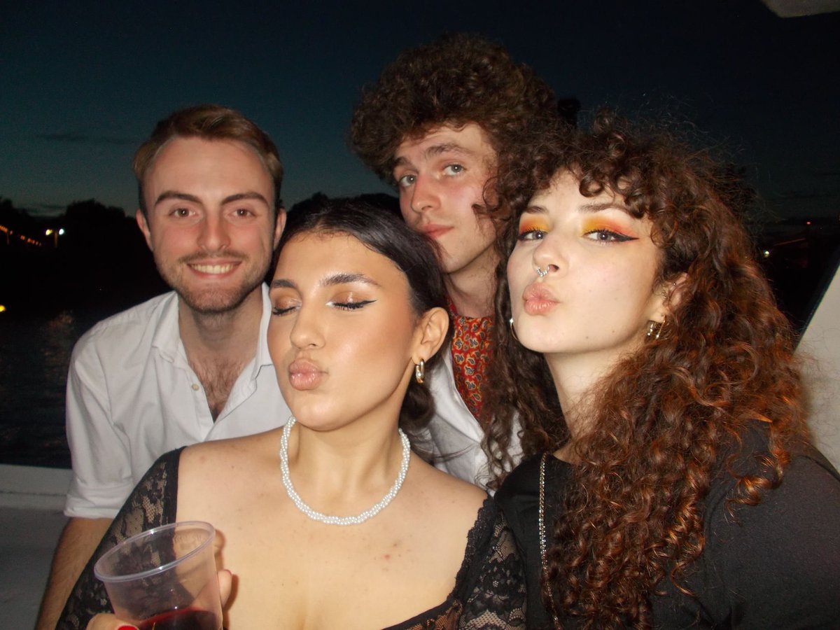 Sudenaz Top tweet media