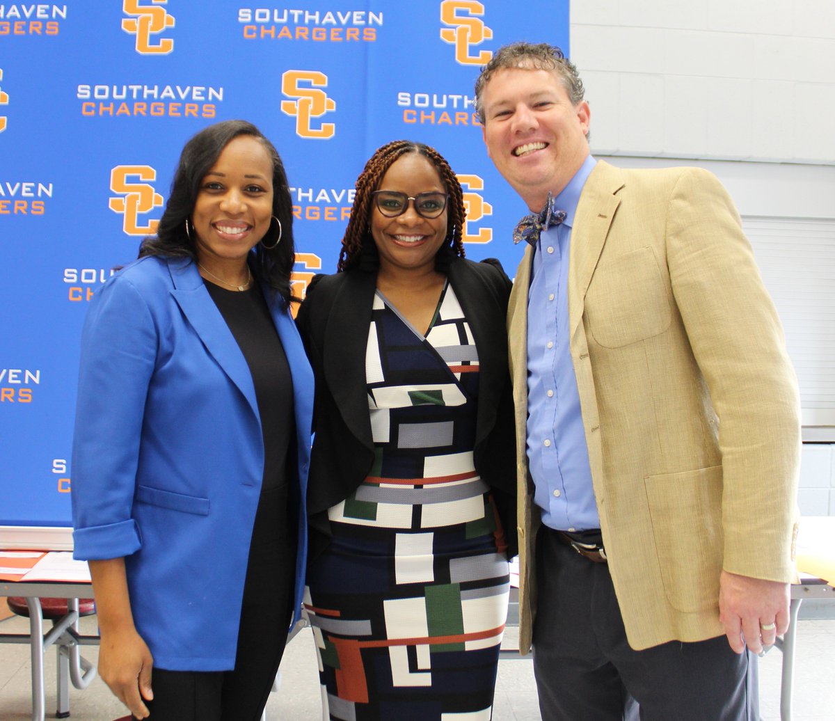 DCSeNews's tweet photo. New Teacher Academy Kickoff 2024: Thank you, community stakeholders, for being such a big part of this day. You showed up and showed out for our new teachers! New teachers, we welcome you to #TeamDCS! You are going to love it here! https://t.co/2onjALzWHE