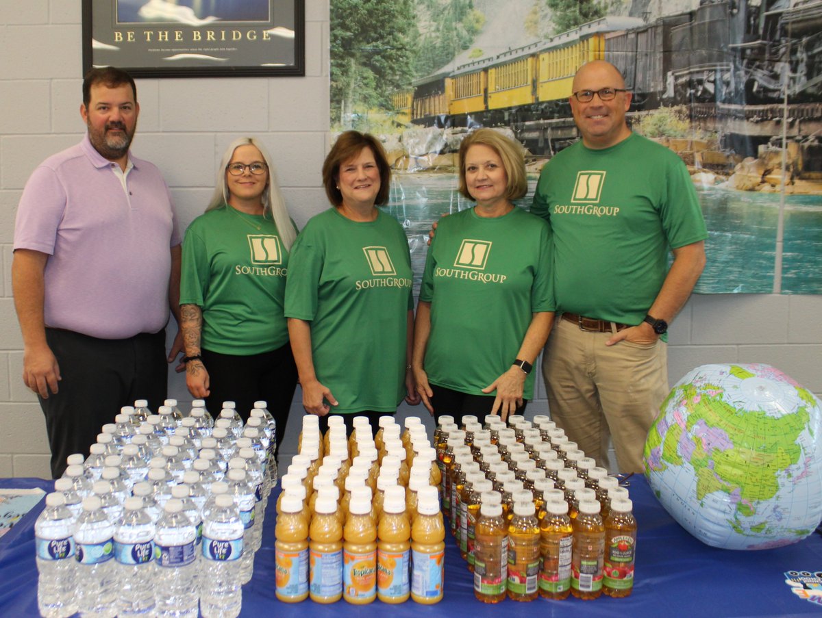 DCSeNews's tweet photo. New Teacher Academy Kickoff 2024: Thank you, community stakeholders, for being such a big part of this day. You showed up and showed out for our new teachers! New teachers, we welcome you to #TeamDCS! You are going to love it here! https://t.co/VtKQL5ErNP