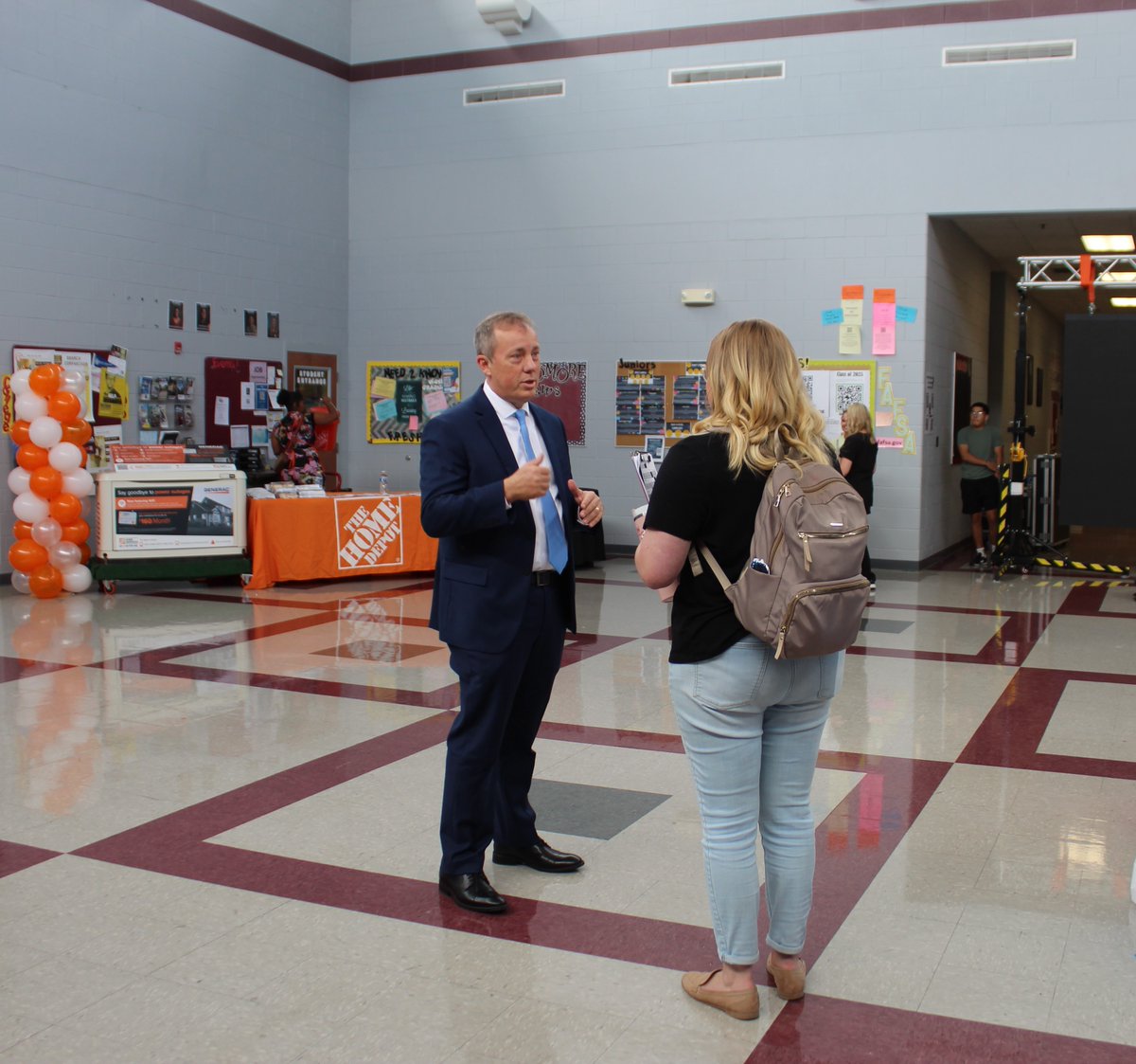 DCSeNews's tweet photo. New Teacher Academy Kickoff 2024: Thank you, community stakeholders, for being such a big part of this day. You showed up and showed out for our new teachers! New teachers, we welcome you to #TeamDCS! You are going to love it here! https://t.co/zEtkqaoLCP