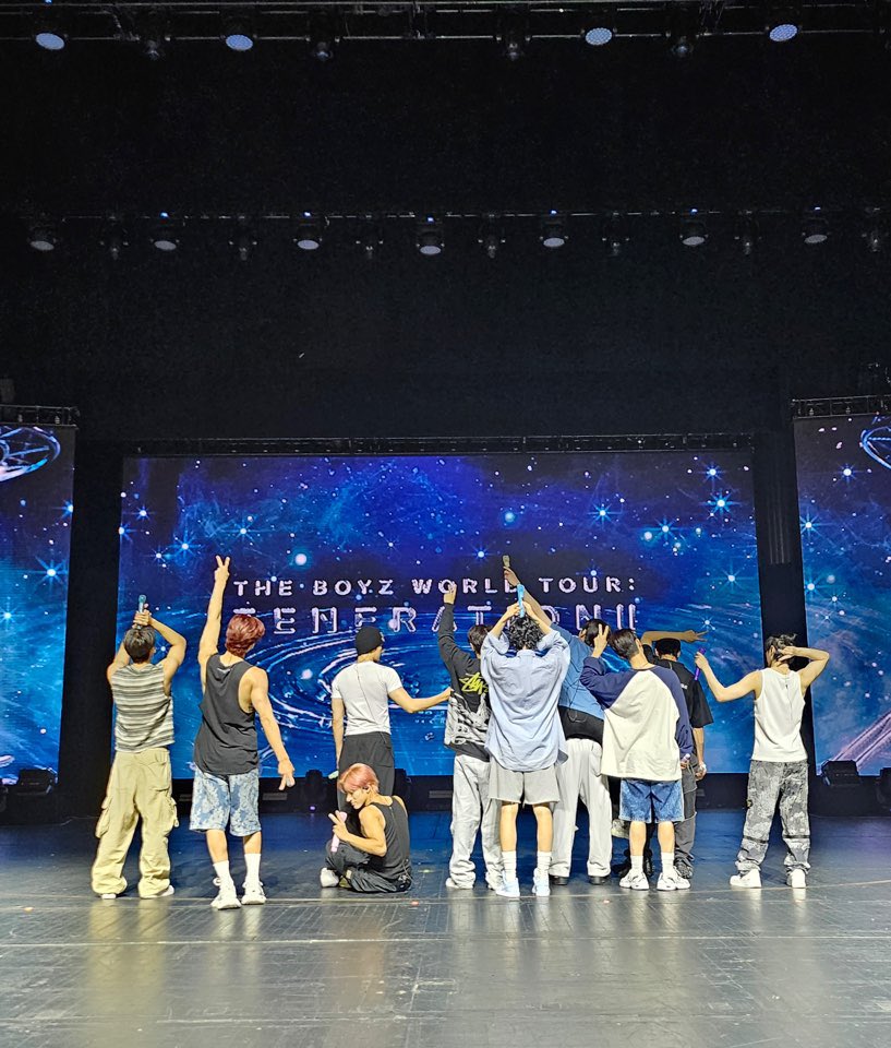 [📸] THE BOYZ WORLD TOUR : ZENERATION Ⅱ in NEWYORK 🗽

New York The B’a❣️
are you ready to have some fun⁉️

#THEBOYZ #더보이즈
#ZENERATION2 #제너레이션2
#ZENERATION2_in_USA
#ZENERATION2_in_NEWYORK