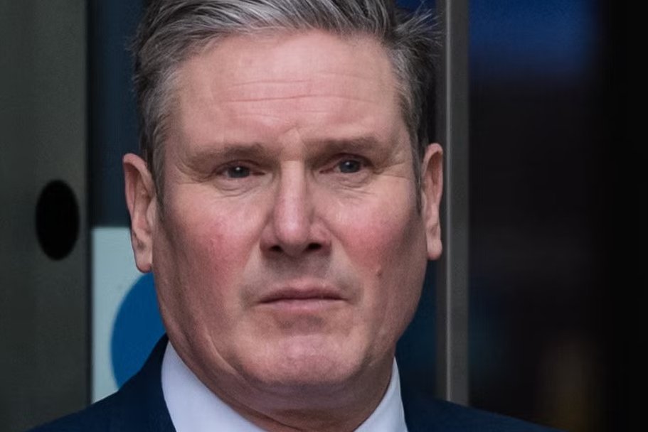 🚨WANTED FOR AIDING AND ABETTING GENOCIDE🚨
@KEIR_STARMER IS SUPPLYING WEAPONS TO AN APARTHEID STATE WHICH IS COMMITTING GENOCIDE AGAINST THE PALESTINIANS. IF YOU SEE THIS MAN PLACE HIM UNDER CITIZEN'S ARREST OR CONTACT YOUR NEAREST POLICE STATION.