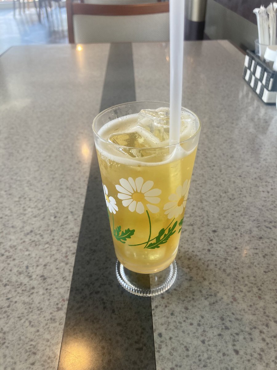 popapepepo's tweet photo. 暑いのてCafe98℃で休憩しました!
クラフトコーラ美味し
#Cafe98℃
#湯村温泉
#ココ・シャベル https://t.co/gv5ENPNeyH