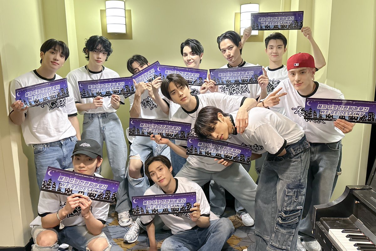 [📸] THE BOYZ WORLD TOUR : ZENERATION Ⅱ in NEW YORK 완료🗽 It was a beautiful and wonderful performance🖤 Thank you for cheering us hard✨ It was a dreamy performance in NYC💭 뉴욕 더비 사랑해요❤️‍🔥

#THEBOYZ #더보이즈
#ZENERATION2 #제너레이션2
#ZENERATION2_in_USA