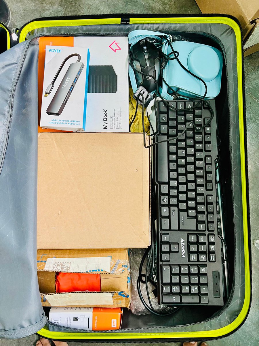 letmecapture's tweet photo. @IndiGo6E I traveled from Patna to Pune on 19th July, but I haven't received my checked-in baggage yet. That contains my essential documents and gadgets .
Can you please assist with this issue? #IndiGo #LostBaggage @IndiGo6E https://t.co/nDTvU1GEQX