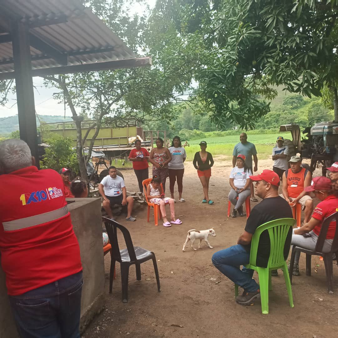 JoseLuisMisinta's tweet image. #19Julio | Asistimos a las asambleas en 4 #comunas del territorio de #Cumanacoa Estado Sucre, junto a los camaradas de @hidrocaribe para brindar apoyo técnico en la ejecución de sus proyectos para el suministro de agua potable.

@NicolasMaduro 
@AngelPComuna 
@ComunasVE_