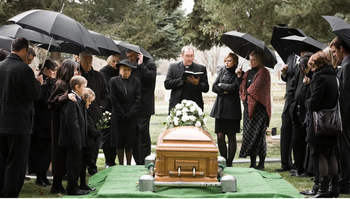 30leyesalfa's tweet photo. Visualiza tu vida como un largometraje que tus hijos verán en tu eterno descanso. 

Asegúrate de que cada escena sea digna de su orgullo. 

La filmación de tus días siempre continúa.

https://t.co/QjEksaS1M1 https://t.co/WO1eJllfq5