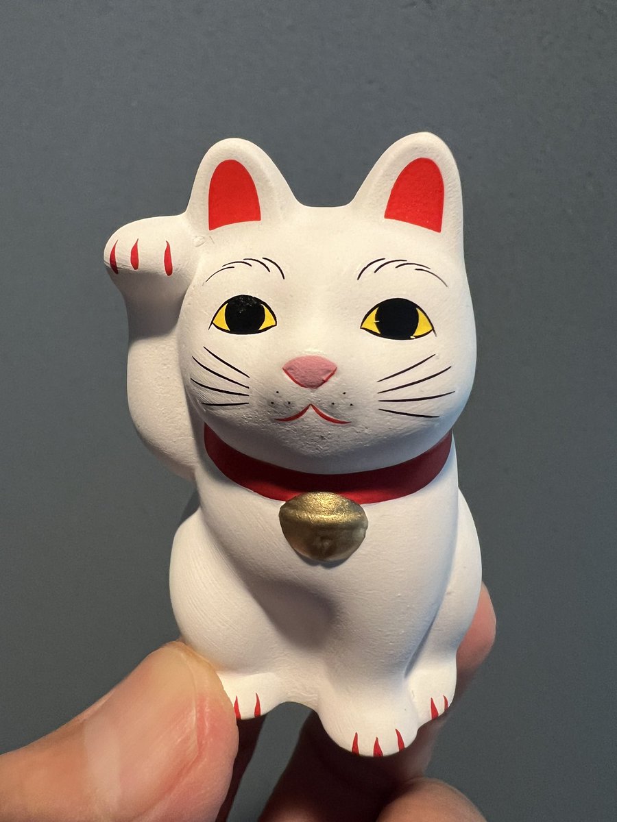 先日立ち寄った #豪徳寺 で購入した #招き猫 。海外からの観光の皆さん