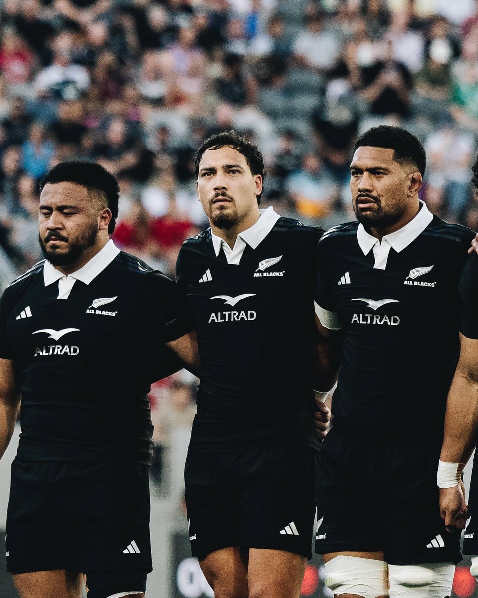 Hurricanesrugby's tweet photo. Proud 🫡 🖤 📸 @AllBlacks https://t.co/tDDpxcxVB1