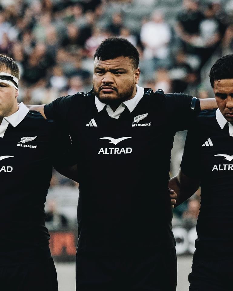 Hurricanesrugby's tweet photo. Proud 🫡 🖤 📸 @AllBlacks https://t.co/tDDpxcxVB1