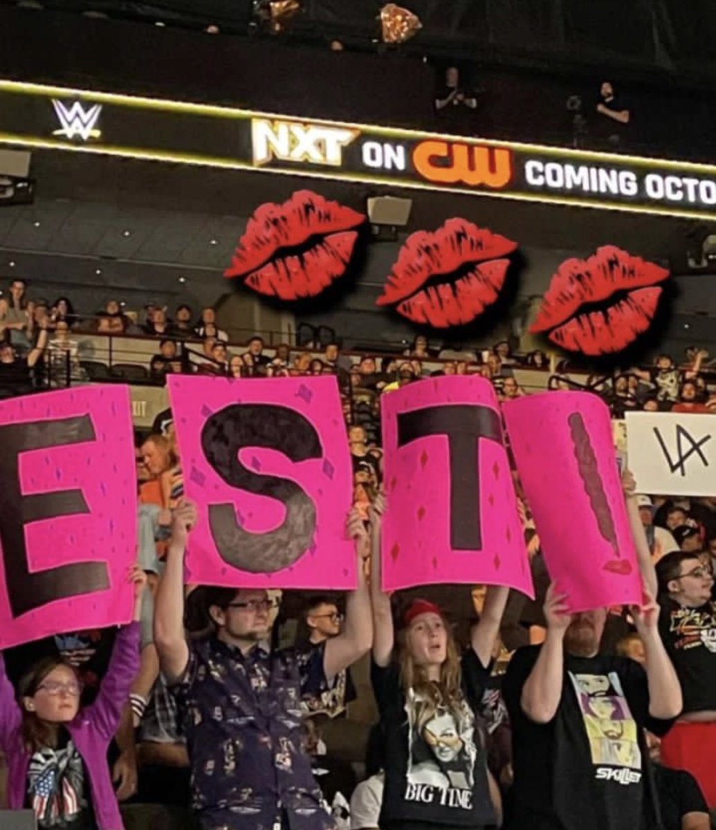 BiancaBelairWWE's tweet photo. I love yโall!!!
My #ESTies! #ESTate
#Smackdown https://t.co/Om9u8Ttmvm