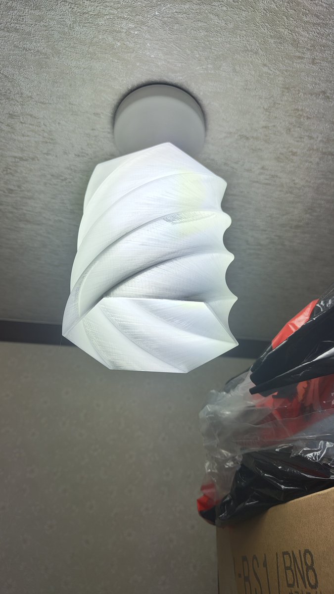 kroaolab's tweet photo. アクセサリーのほうはなかなか思う品質に至らず、テスト品ばかり作ってます
合間に作ったプリント品のほうが品質良いのでは… https://t.co/tl8vTCZGoI