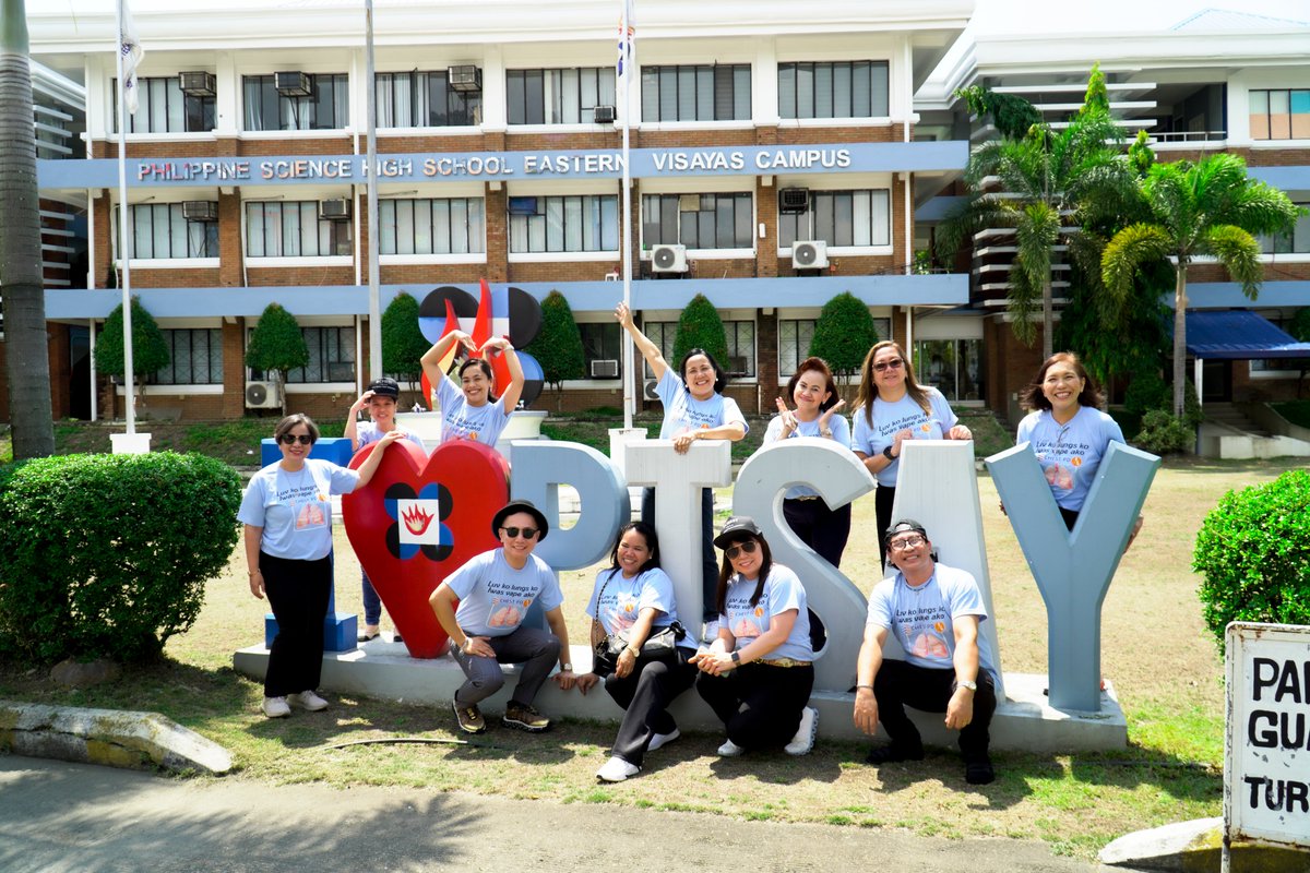 rollin_tabuena's tweet photo. Vaping is A Cloudy Future, Quit for Clarity!
#latepost #pisay  #TaclobanCity #rollintabuena #dancingdoctorsofiloilo #philippinedelegation #accp #accpphilippinedelegation #vaping  #NotoVaping #advocacia #advocacymatters #pulmonologist  #healthylungsforeveryfilipino #saynototobacco https://t.co/wKdfpZjSum
