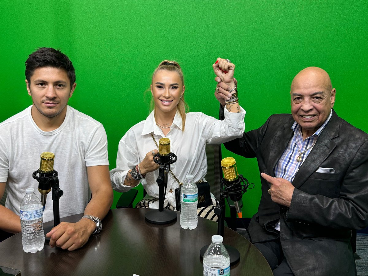 RonaldGavril's tweet image. Joe Cortez #legend referee #ibfboxing #IBHF Las Vegas #podcast