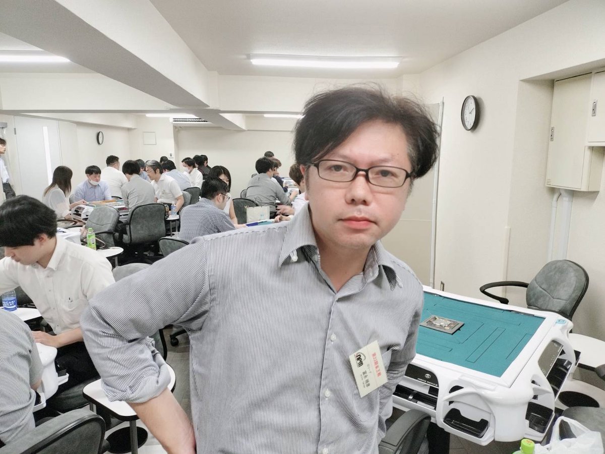 ClubNPM's tweet image. 【第23期 #雀王戦C2リーグ 】🎆前期第5節(最終節)

全卓2回戦が終了しました。 

📷トップ者は以下のとおりです。
＝＝＝＝＝＝＝
#竹内孝之 (2連勝)
#須藤健太 (2連勝)
#中島聡一郎
#冨永暁彦 (2連勝)
＝＝＝＝＝＝＝  

5節終了時
1位～4位はC1リーグへ昇級
17～19位・・・C3リーグへ降級

＼…