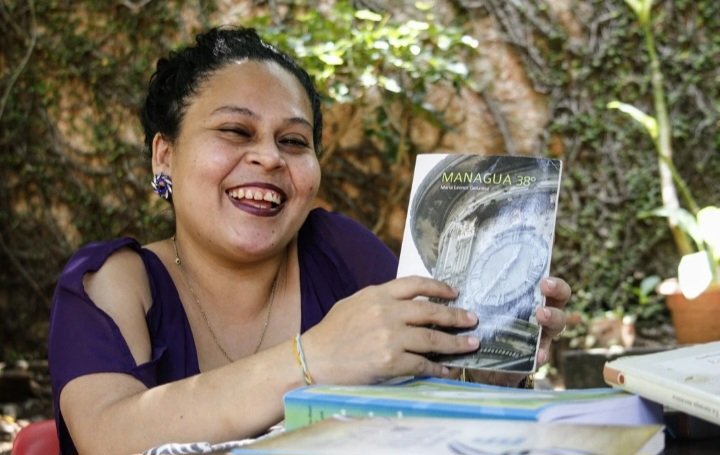 FABI como enardece tu secuestro.El Rincon de Fabi ayudo a muchos jovenes sedientos de lectura con intercambios . Su arma un Libro. Delito tener un proyecto  de libros y compartir conocimientos . Para el ignorante la enseñanza es una ofensa. Fabiola Tercero periodista.