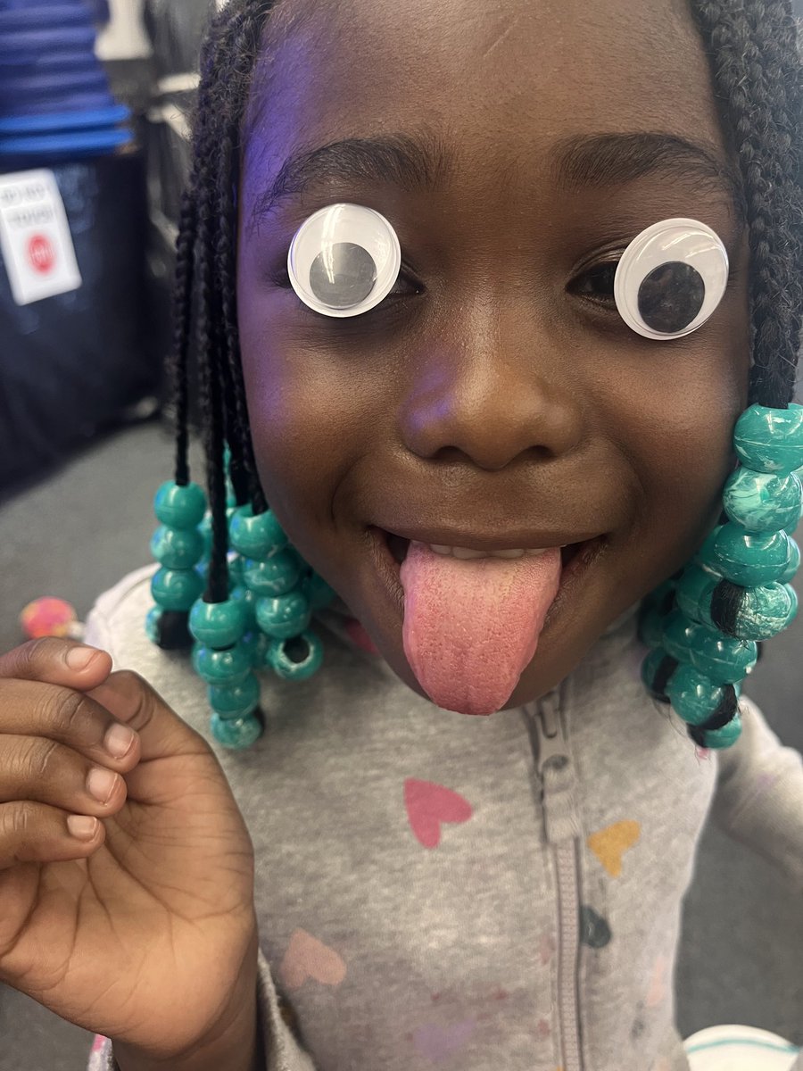 KidscareGCSD's tweet image. Happy Friday! So many great things happening at camp today. More archery, outdoor play, oil pastel portraits, walking rainbow and skittle experiments, and just being silly! 😃 #back2thefuture @GreeceCentral