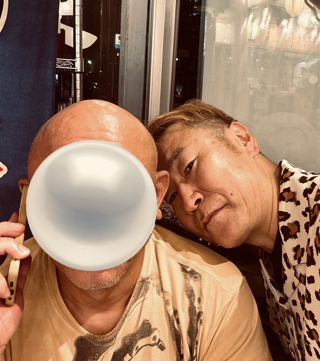italian_av's tweet photo. Vカメの伝ちゃんと8年ぶりの飲み◎楽しくて4軒もハシゴしてしまった https://t.co/UZNQTdZonK