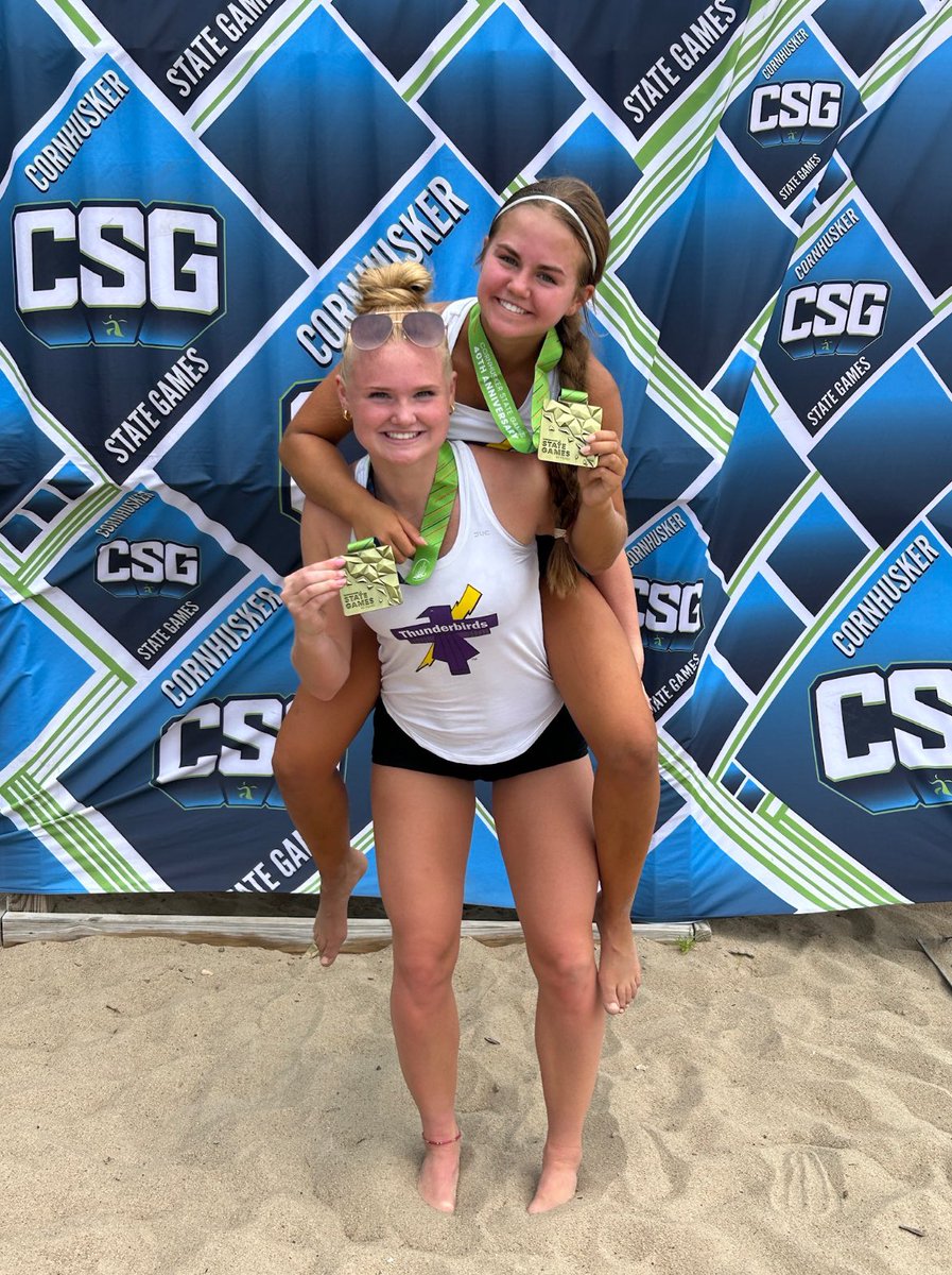 Power beach duo 🥇#CSG 

<a href="/TessKReitsma/">Tessa Reitsma</a> <a href="/B_W_Volleyball/">Bellevue West Volleyball</a> <a href="/tberger775/">Tina Berger</a> <a href="/erinreitsma/">Erin</a>