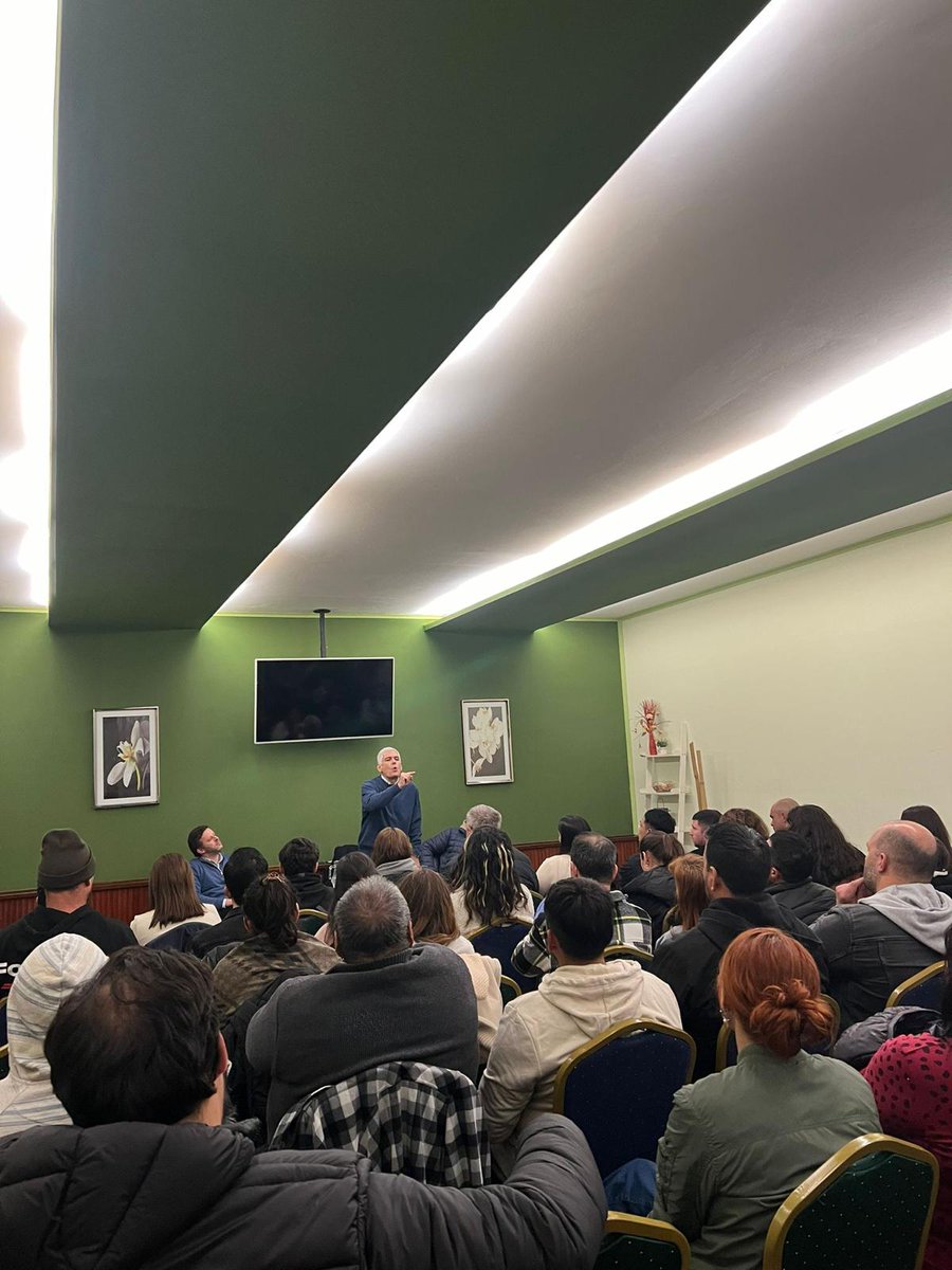 DipRodrigoGoni's tweet photo. Con el Grupo del Diputado @AlvaroDastugue asumimos juntos el enorme desafío de defender el valor de la Vida, de la Familia, del Trabajo y la Libertad auténticamente humana. Valores humanos fundamentales que estarán en juego en las próximas elecciones nacionales. https://t.co/AkKN71kCDD