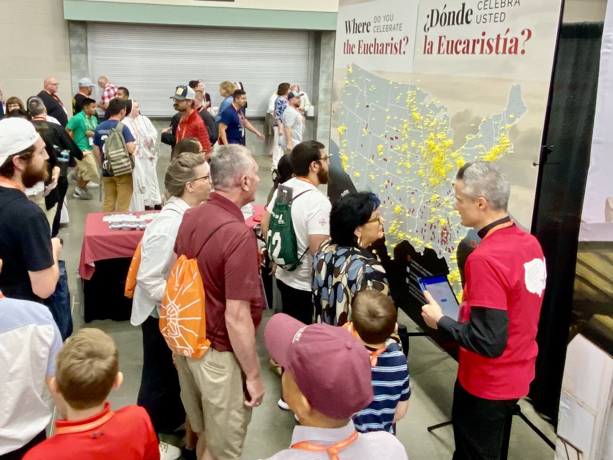 hermanodavid's tweet photo. Glenmary’s interactive Mission Map is so popular at the #NationalEucharisticCongress  that people were lining up to place a pin where they celebrate the Eucharist. https://t.co/dczHHPTnnd