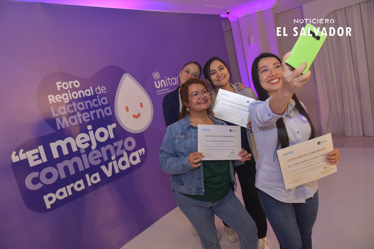 NoticieroSLV's tweet photo. .@UNITAR destacó el compromiso de la Primera Dama de la República, Gabriela de Bukele, con la protección y desarrollo de la Primera Infancia en El Salvador.

Además, las participantes recibieron certificados de cumplimiento por los módulos realizados. https://t.co/nPn3Ewk4nZ