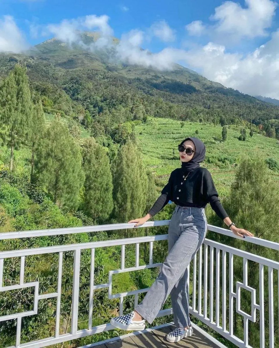 cewekhijab_'s tweet photo. Outfit cantik healing 🤍 
Kece bangett siii ootd nya😭‼️

1. Croptop
https://t.co/nyrqIP9K08
2. Pants
https://t.co/YWTdb9V6av
3. Sepatu
https://t.co/5pONhq1F7O
Join channel telegram utk referensi outfit lainnya 👉https://t.co/y6BSHmAOHl https://t.co/votTiLqfea