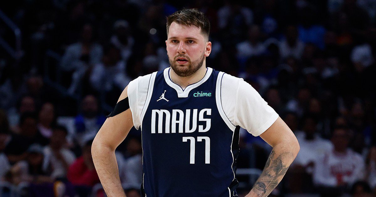 CookedBySteph's tweet photo. Only players in NBA history to make 5 All-NBA 1st teams at 25 years old:

Kevin Durant
Luka Doncic https://t.co/AOrUk6i0JO