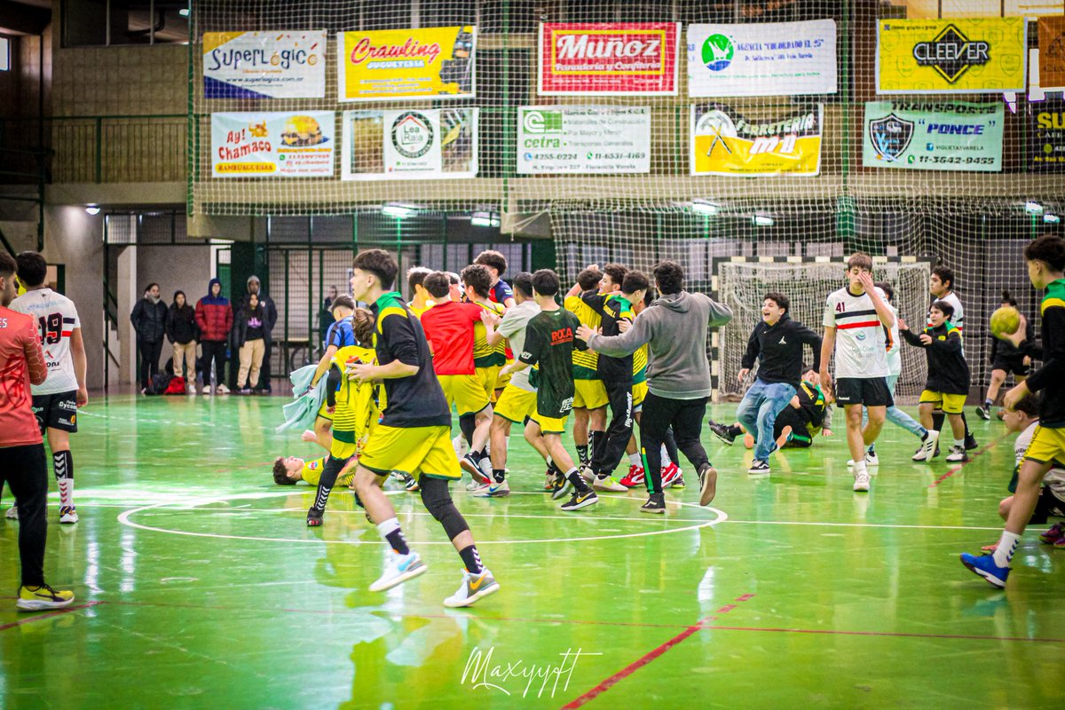 DefensaHB's tweet photo. 🔰 | ᴘᴏꜱᴛᴀʟᴇꜱ ᴅᴇ ʟᴏ ǫᴜᴇ ꜰᴜᴇ ᴇʟ ᴛᴏʀɴᴇᴏ ᴀᴘᴇʀᴛᴜʀᴀ
Nos vemos dentro de unas semanas...🦅🤾🏻♂️
#ElOrgulloDeSerDefensa🔰
#VamosDefensa 🦅 https://t.co/dm9zUEva37