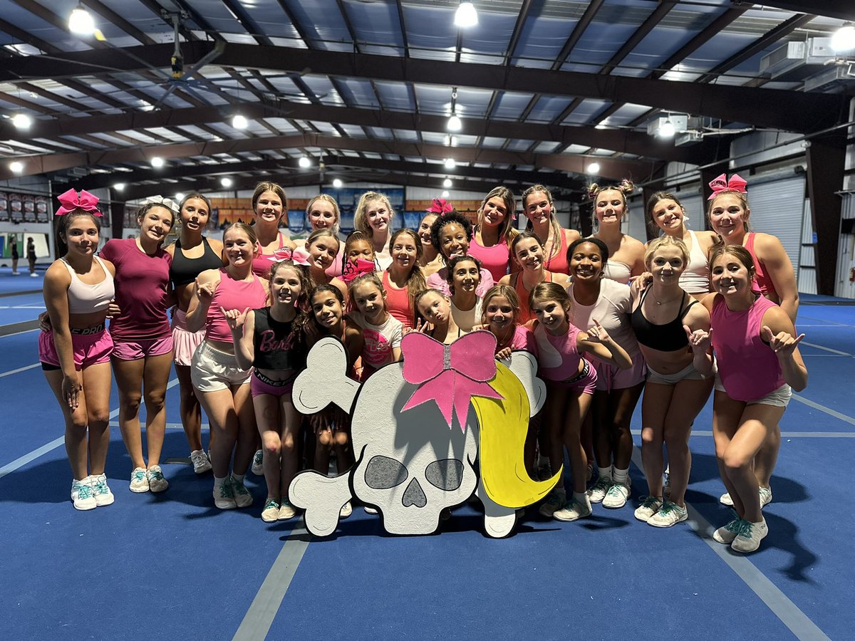 GRAY ☠️ tweet media