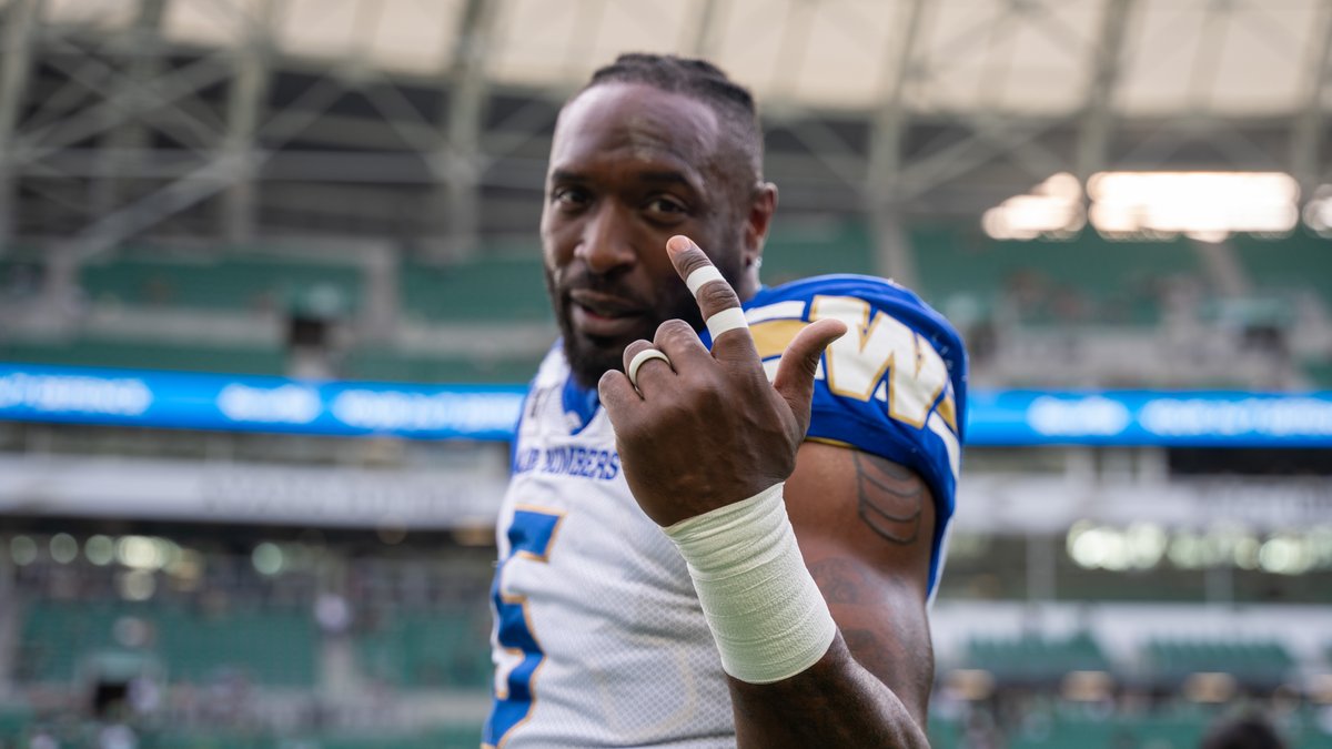 Wpg_BlueBombers's tweet photo. almost that time. 

#ForTheW https://t.co/CbviPOP5VC