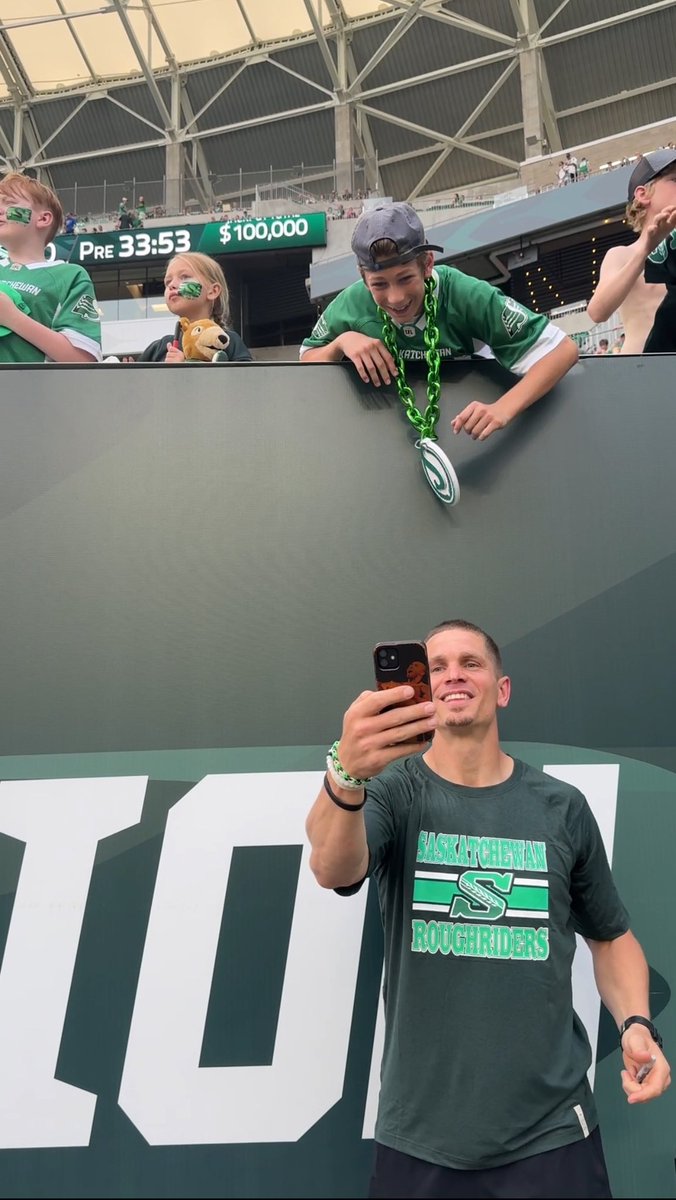 sskroughriders's tweet image. TH7 is a man of the people!

#BuildIt