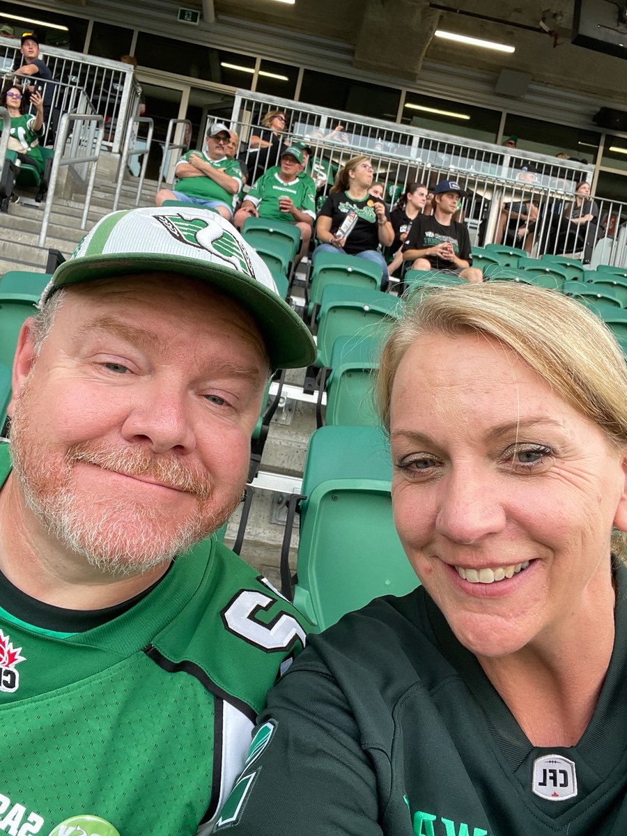 Superval74's tweet photo. Made it to Friday night football! #riderslive #1and0 #getthatwin @SaskPunisheR https://t.co/fEwkXrmrst