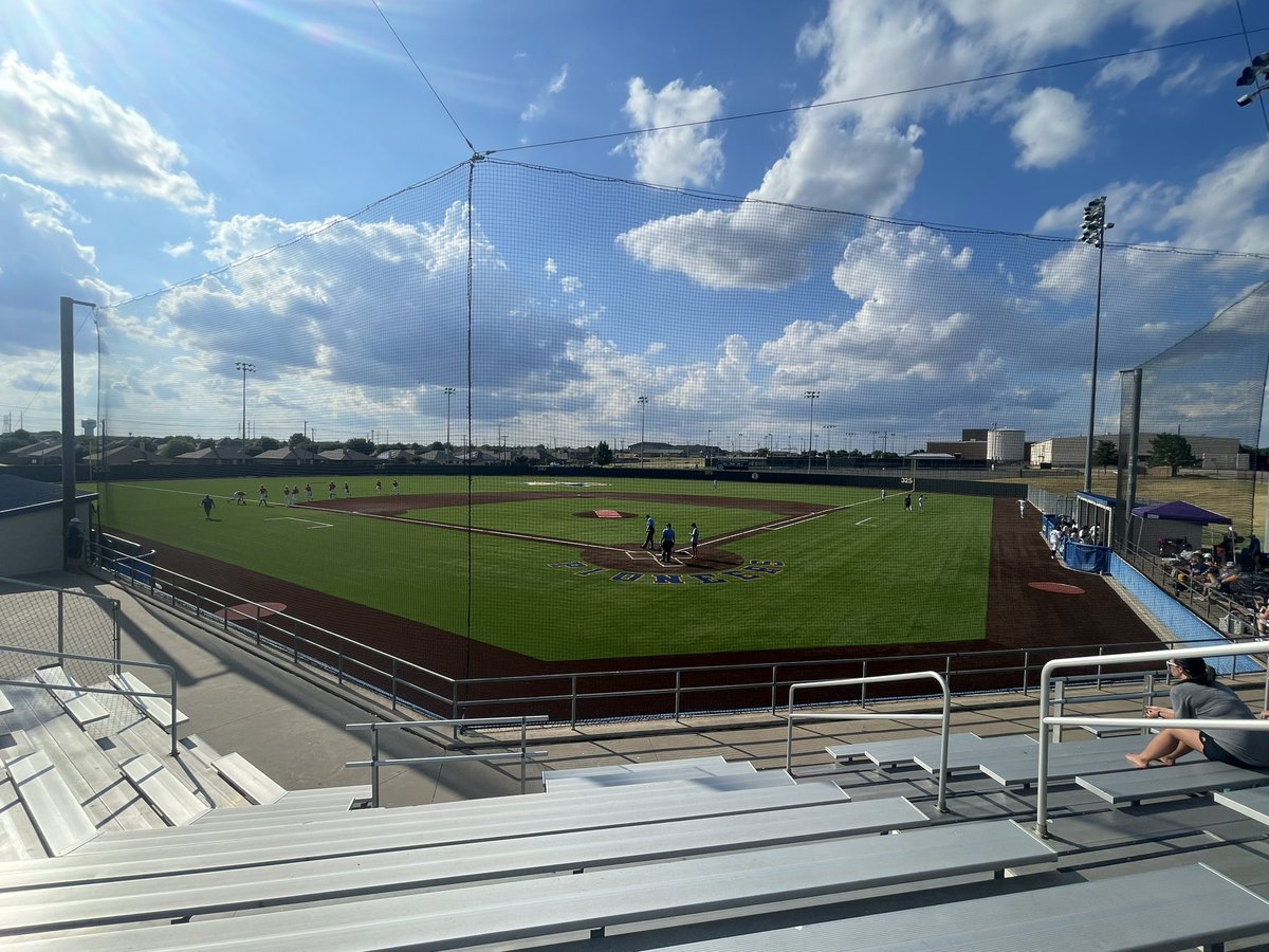 15u Gators Blue is 2-0 after 2 days sitting in the #1 seed in their bracket in the PG 15u Texas Championship!!!