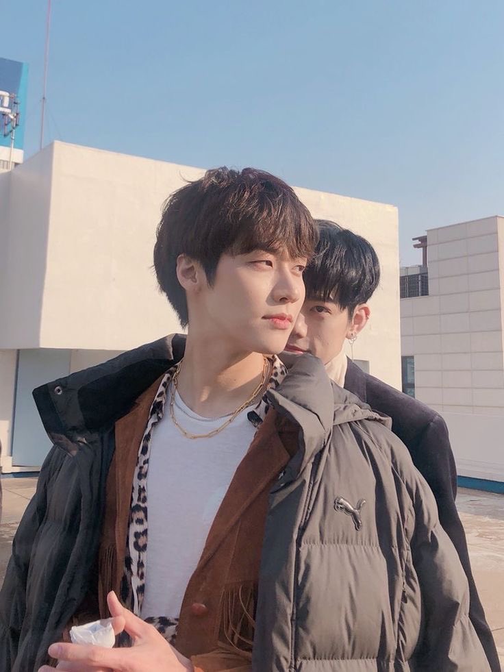 nfleaderr's tweet photo. Happy birthday kekashi ku. Aku tau aku telat tapi ya emg telat. Jadi ailopyu aja❤️
@kjaehyiun @Jaecap7l5 @cchah_0712 
Cepet bilang minta apa, asal jangan minta odette kuberikan. https://t.co/xfjtoDydnP