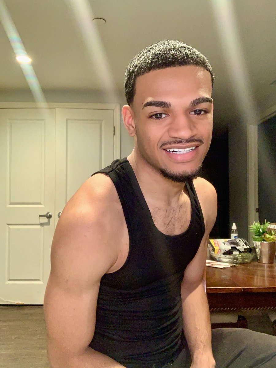 reeswaee's tweet photo. #prettyboy https://t.co/8lSFoblyzz