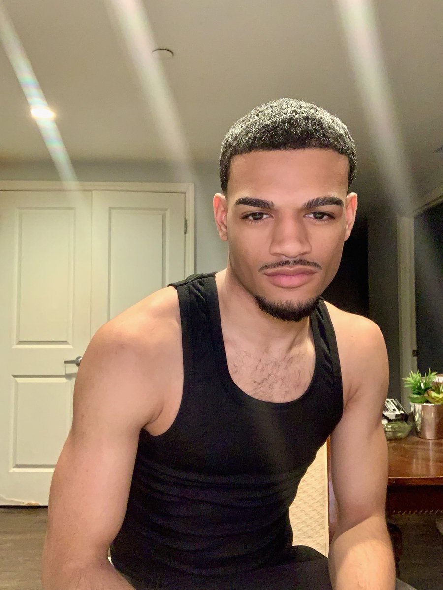 reeswaee's tweet photo. #prettyboy https://t.co/8lSFoblyzz