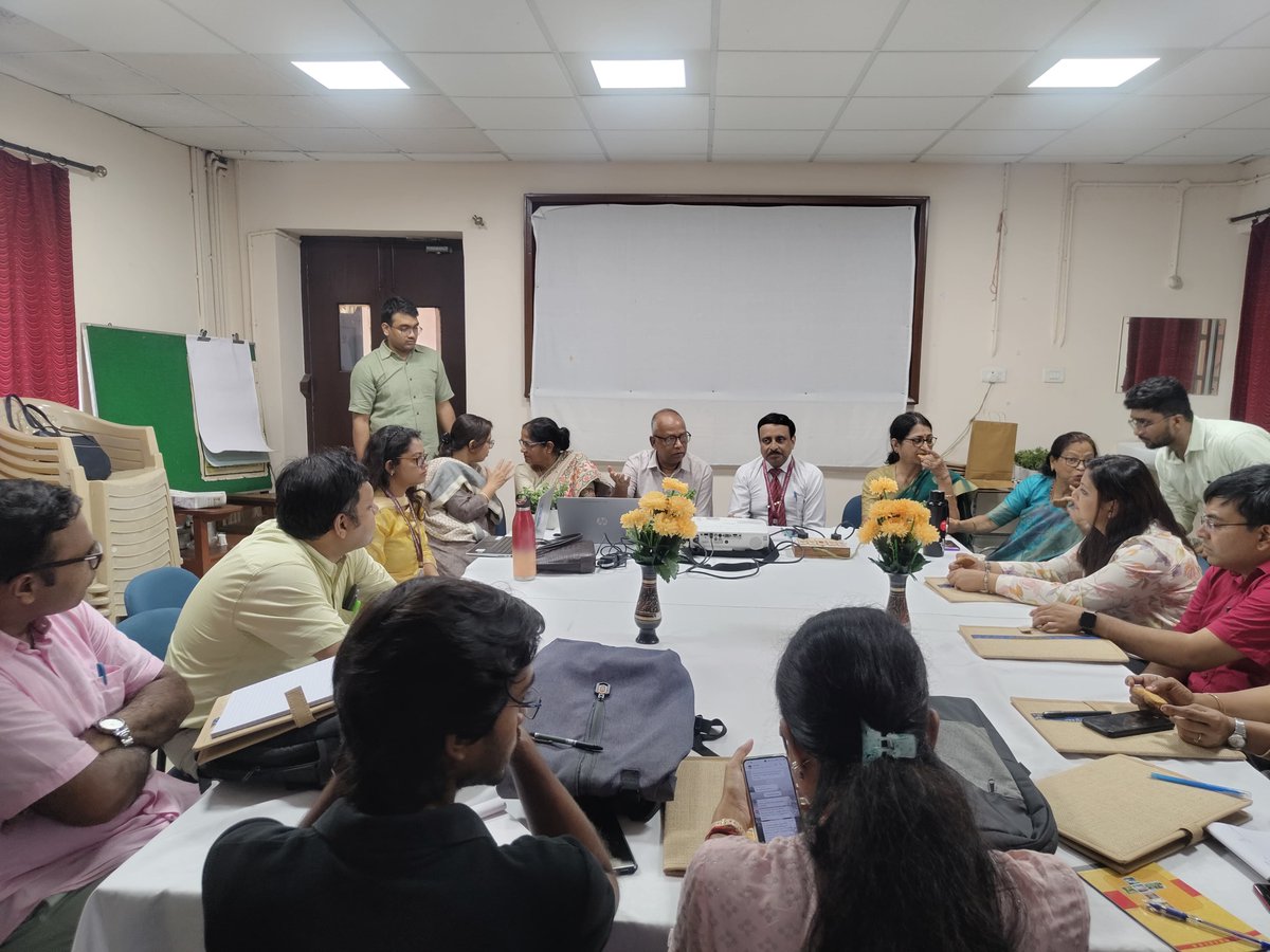 aiihphkolkata's tweet photo. The Community Based Participatory Action Research (CBPAR) Preconference Workshop (part of WB IAPSMCON 2024) was held at UHUTC, Chetla. It helped to gain hands on knowledge and insights. Techniques like Venn Diagram, Time trend, Community Maps, Fish bone diagram. https://t.co/usHpt8ESIX