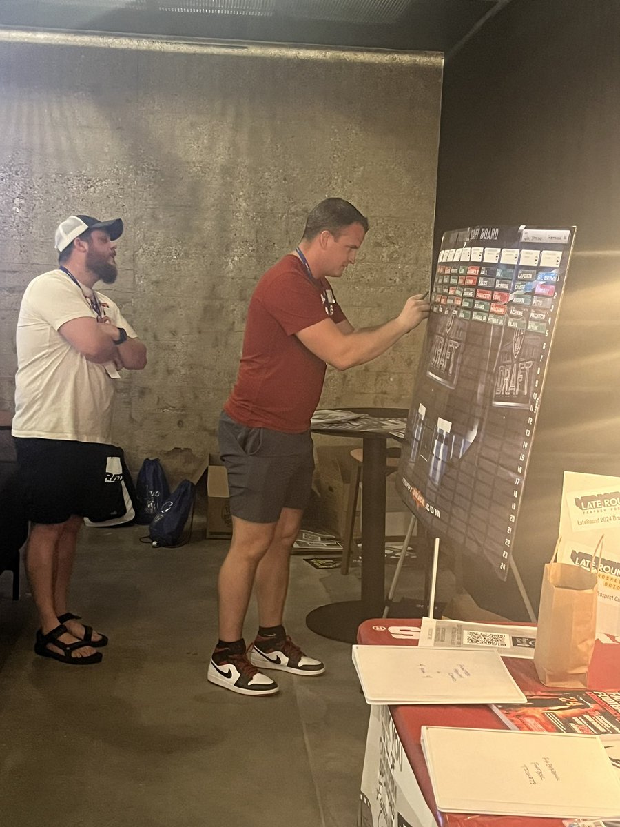 Justin Peek tweet media