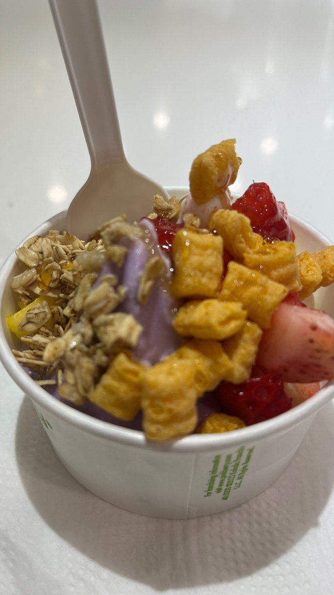 Hey <a href="/Pinkberry/">Pinkberry</a>! Our team was so happy to find you while visiting NYC this week. 😋 #MakeYourLifeEntertaining #DownloadMYLE MYLE.com #frozenyogurt #TGIF