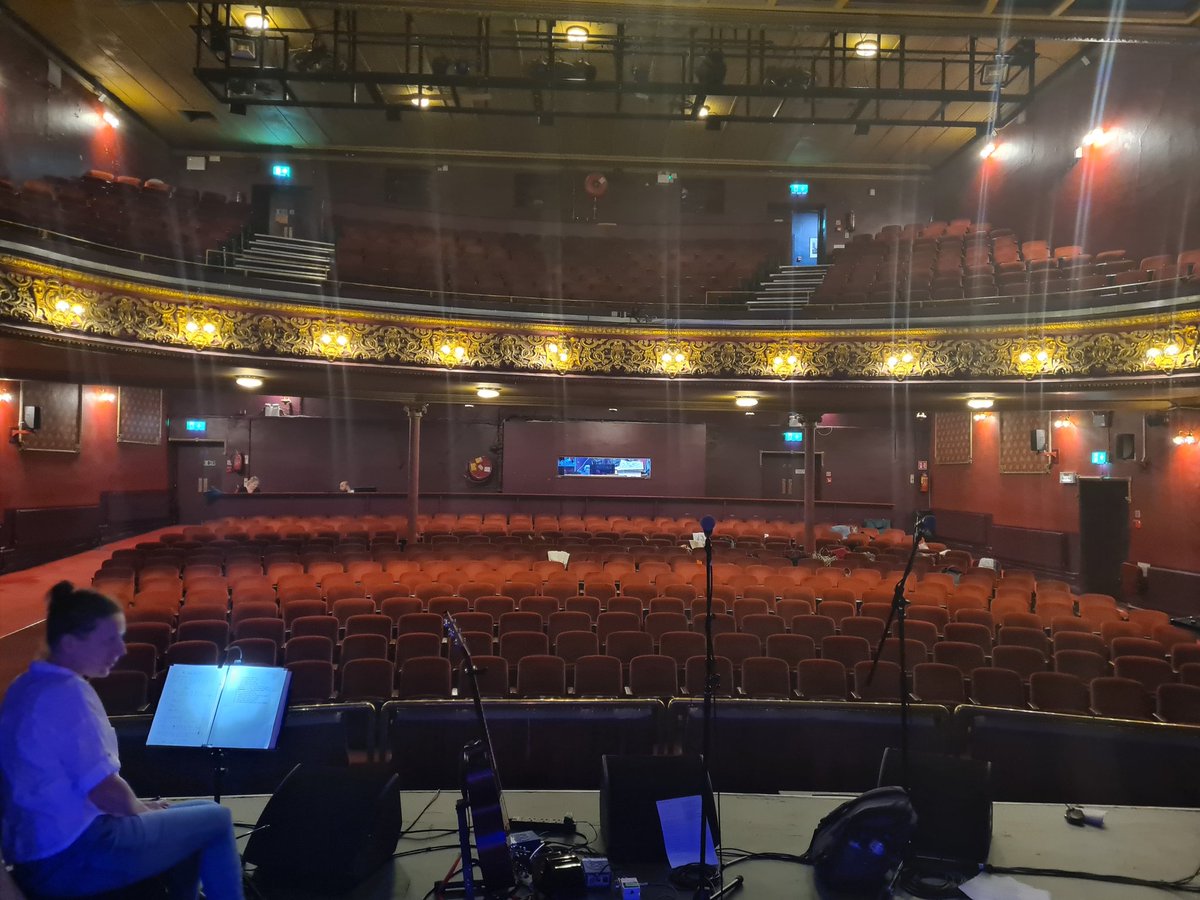 A slightly different view for me tonight. Normally, I see #tech #data people. Tonight, I saw music lovers.