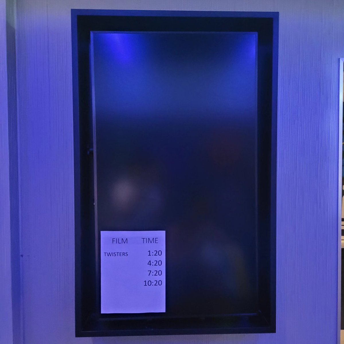 ultraflamz's tweet photo. Ultraflamz at the movies: Twisters edition https://t.co/3gzvdUQ4lI