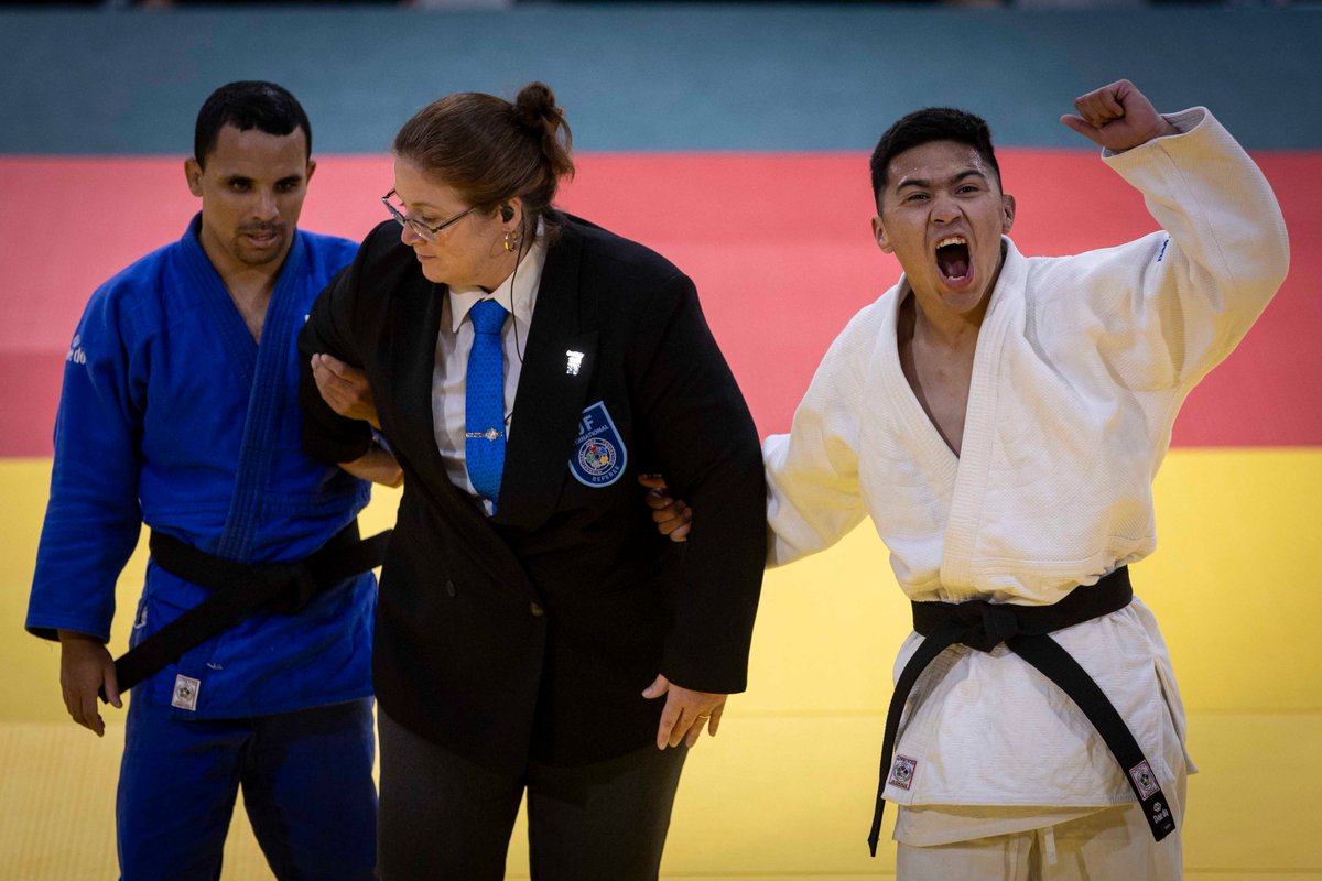ClaudiaPizarro's tweet photo. ¡Felicidades, querido Johann Herrera, judoca paralímpico de La Pintana, por tu clasificación a @Paris2024! Eres un orgullo para tu comuna y 🇨🇱. Cuando se cree, los sueños se cumplen. 💜🦋 https://t.co/OCn97qQ5Qu