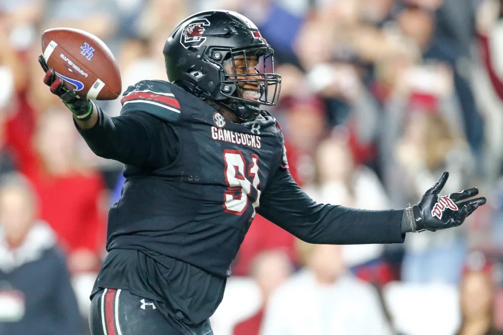 Former <a href="/ConwayTigersFB/">Conway Tigers Football</a> star and current #Gamecock Tonka Hemingway has been named 3rd team defensive Preseason All-SEC. 

Hemingway will be one to watch for the 25 #NFLDraft as he prepares for his senior season at South Carolina. 
<a href="/Coach_CTerry/">Carlton Terry</a> <a href="/CTigerAthletics/">Conway Tiger Athletics</a>