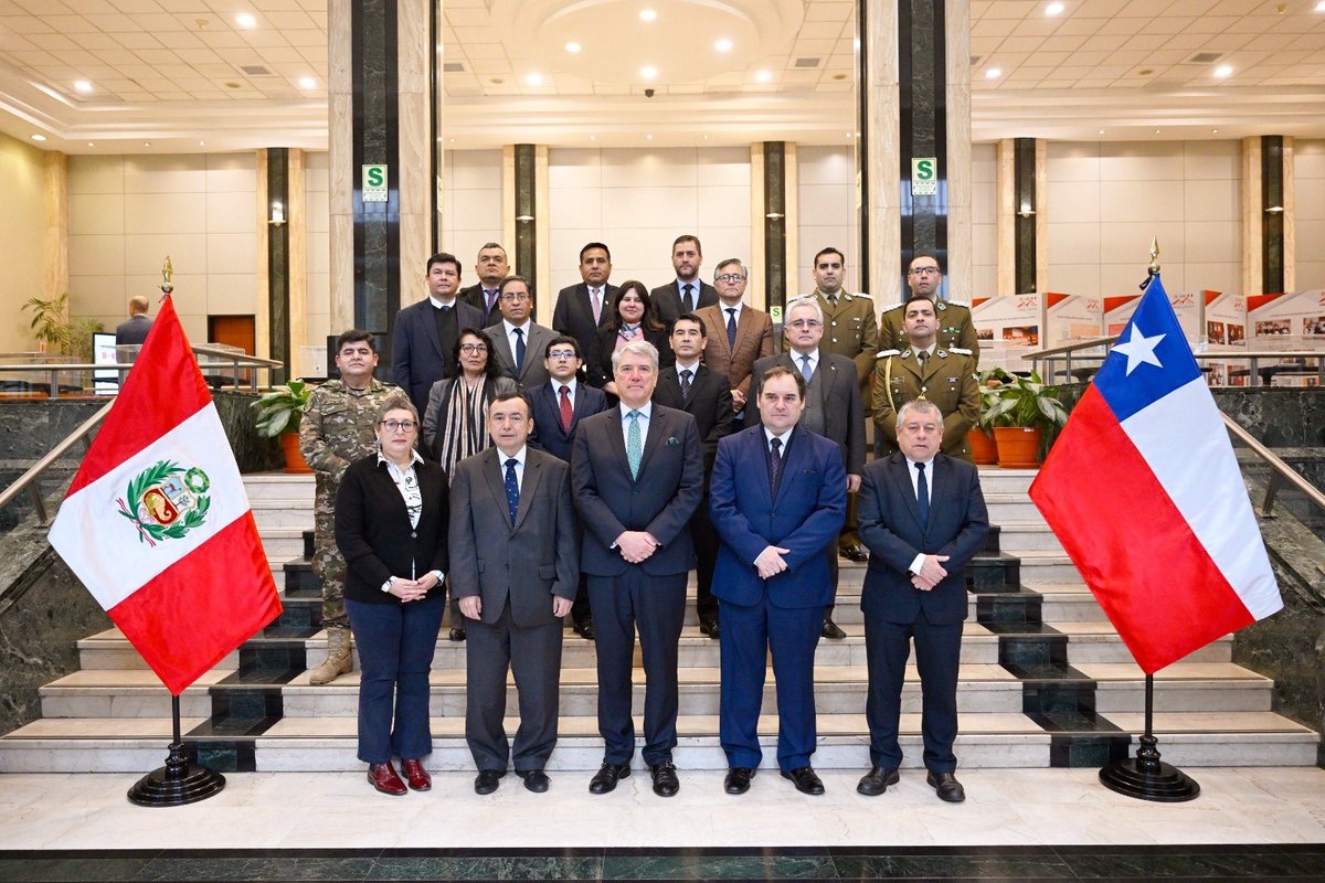CancilleriaPeru's tweet photo. Perú y Chile fortalecen la lucha contra el tráfico ilícito de drogas. Control de la oferta, reducción de la demanda y prevención del uso de drogas fueron ejes centrales de la XIV reunión de la Comisión Mixta Perú-Chile de Estupefacientes y Sustancias Psicotrópicas. #COMIXTA 🇵🇪 🇨🇱 https://t.co/oC5OVhpdDm