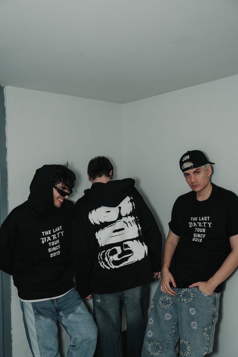 CD9's tweet photo. LA MERCH OFICIAL CONMEMORATIVA DEL "THE LAST PARTY TOUR" ESTÁ A LA VENTA DENTRO DE LAS INSTALACIONES DE LA ARENA CDMX @ArenaCdMexico - NO ACEPTEN IMITACIONES https://t.co/3C1F7dYMMH