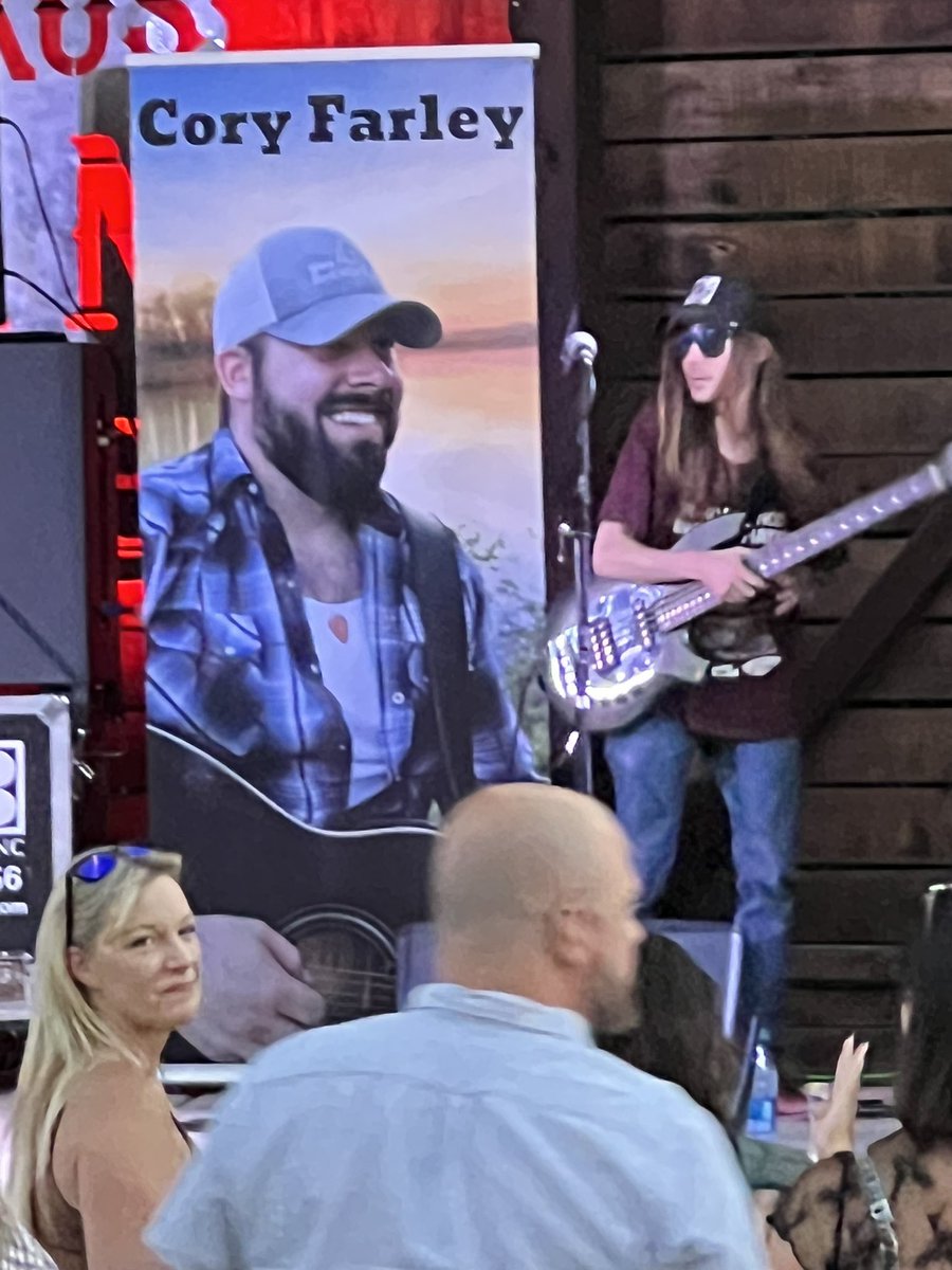 mstoneq's tweet photo. @PardonMyTake 

I didn’t know @PFTCommenter was playing in Woodstock tonight https://t.co/Zbm5Drregb