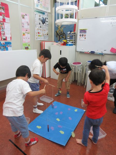 TruthAcademy2's tweet photo. 夏休みサイエンス講座「磁石のかがく」（年中・年長対象）、飯田橋校の講座終了しました。磁石のひきあう性質で釣り遊び、磁石の反発する力を使って走る車で競争！練馬校の同講座は7/31（水）-8/1(木）に開講します。受講申込受付中！
https://t.co/r9h2XUfh6n
#幼児 #科学 #磁石 #実験 #工作 #夏休み https://t.co/DlXaBW0jSg