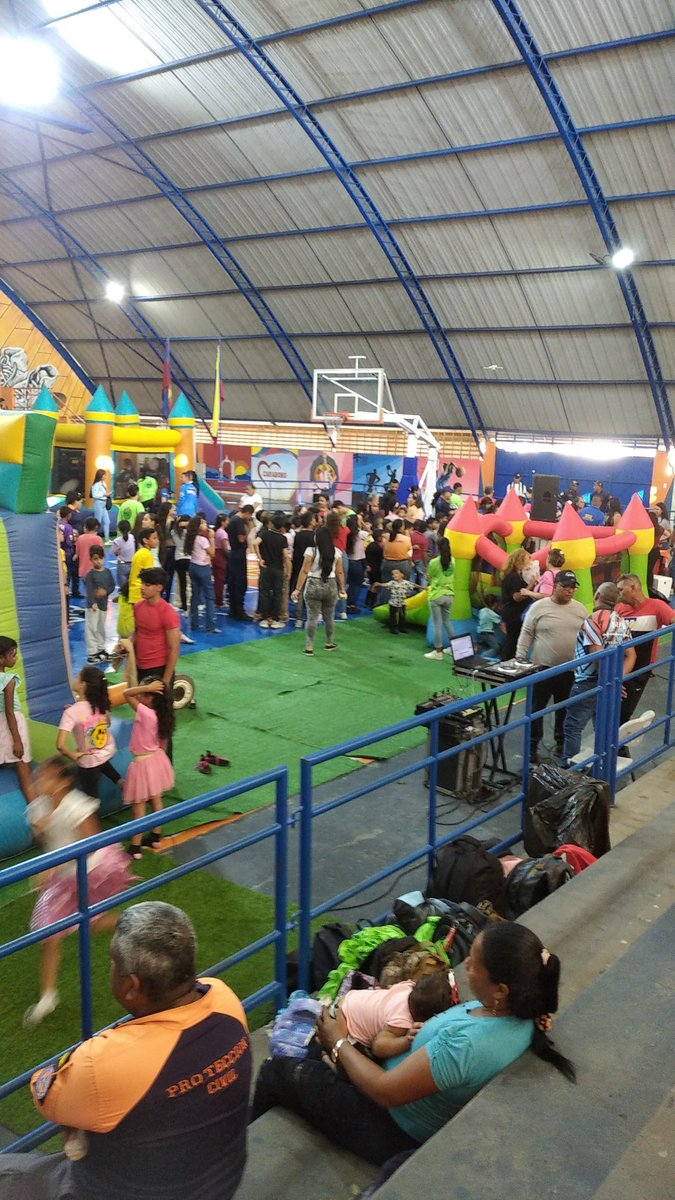 rescate_gare's tweet photo. Hijos de Voluntarios asociados a GRUVOLCA Carabobo y hijos de Funcionarios del Sistema Integrado 
Celebraron el Día del Niño un día lleno de diversión y entretenimiento 
Gracias por el apoyo 
Juntos Somos más y más Fuertes https://t.co/SOd4NagHeR
