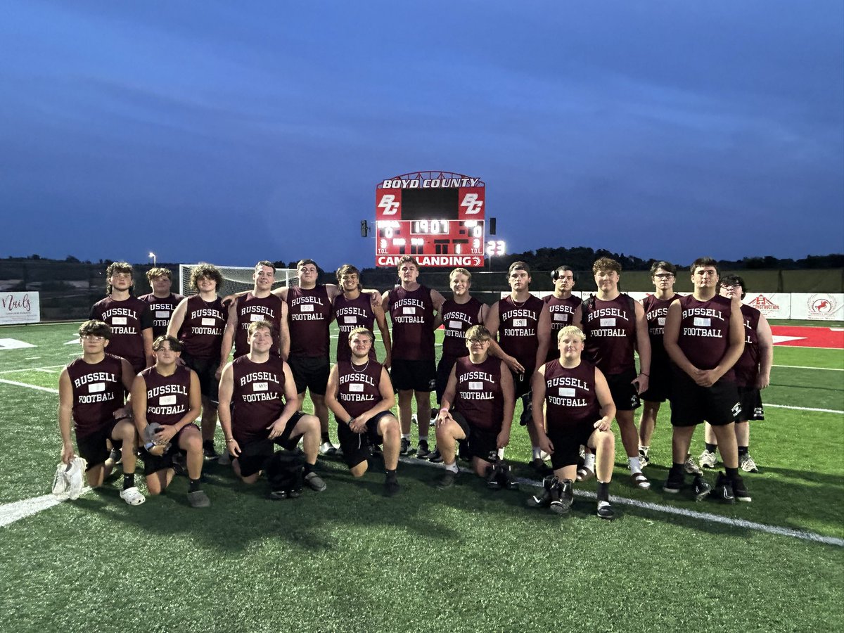 tjmaynard54's tweet image. Got some good work in tonight at Boyd County. JV went 3-0 and won tournament. Lineman won the Lineman Challenge. Varsity got beat in semifinals finishing 4-2. @reddevilsfball @Russellsports @russellfball